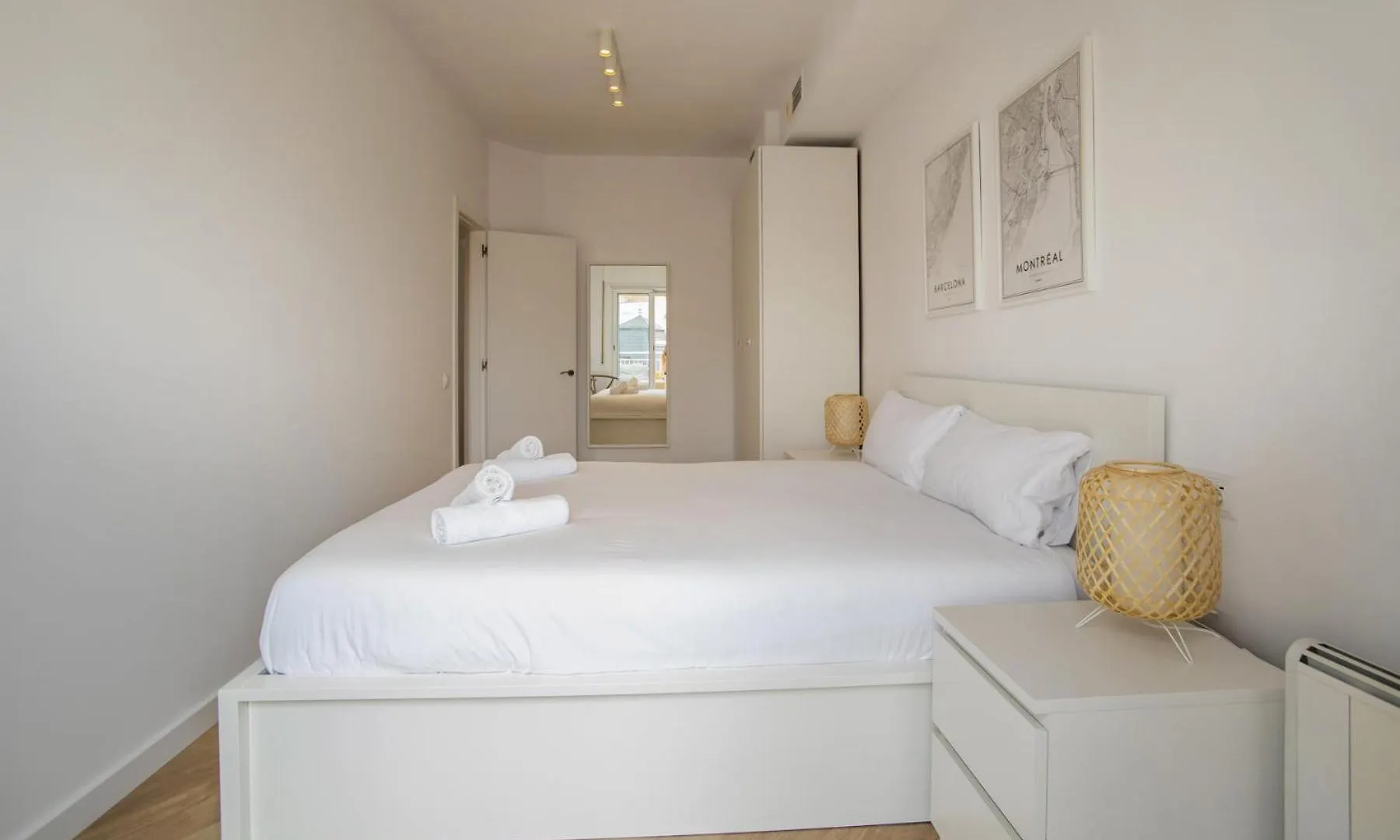A1Mar1023 Breathtaking Rooftop In Sagrada Familia Barcelona Apartment