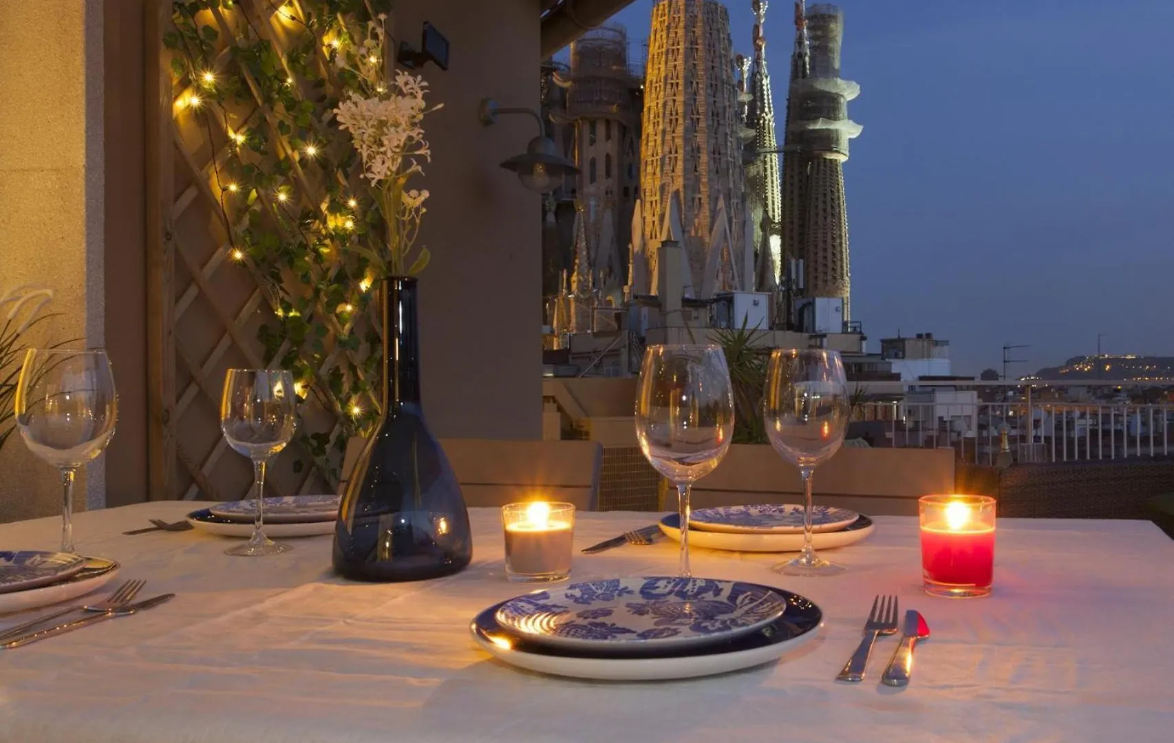 A1Mar1023 Breathtaking Rooftop In Sagrada Familia Barcelona 0*,  Spain