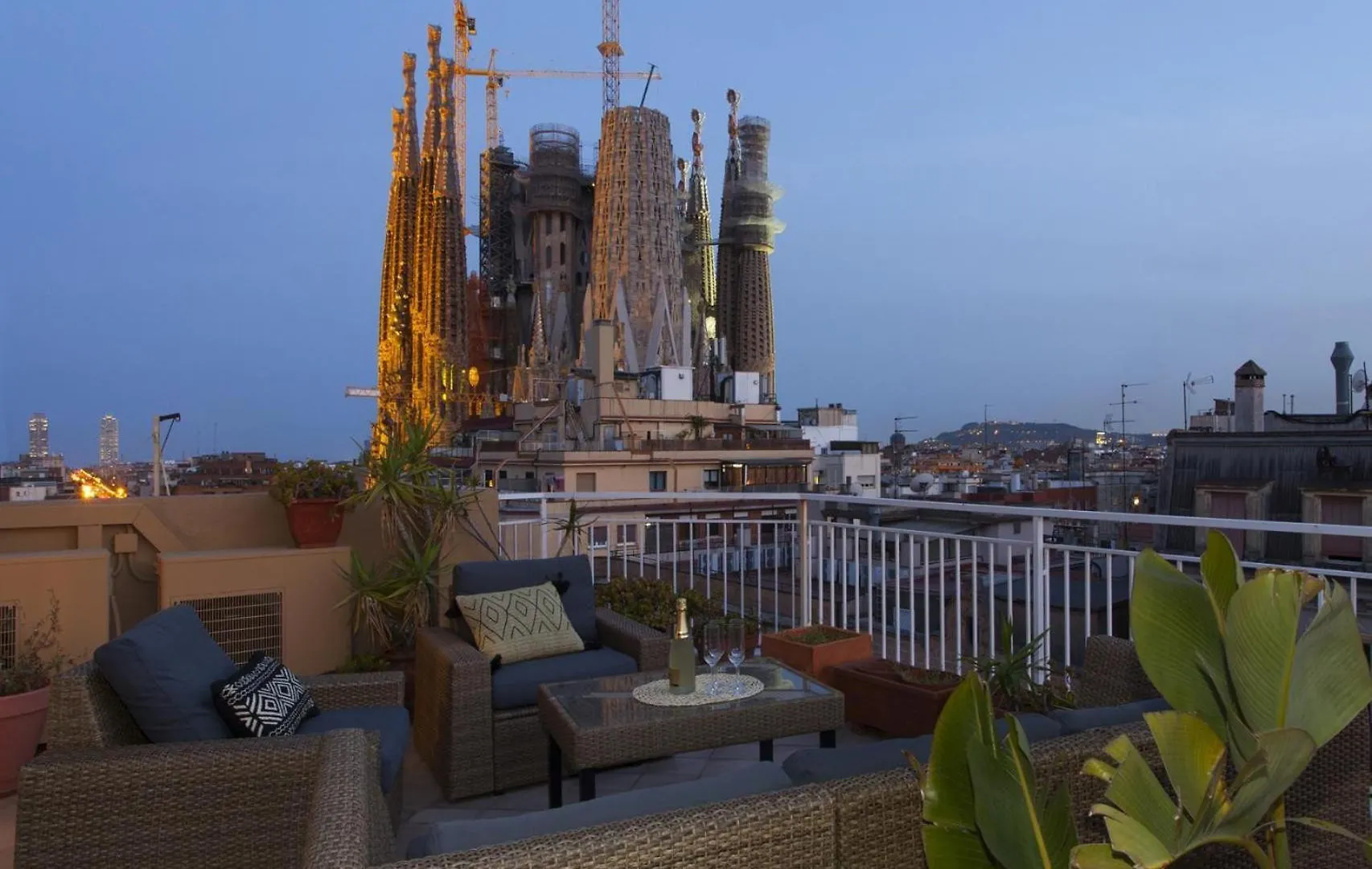 A1Mar1023 Breathtaking Rooftop In Sagrada Familia Barcelona