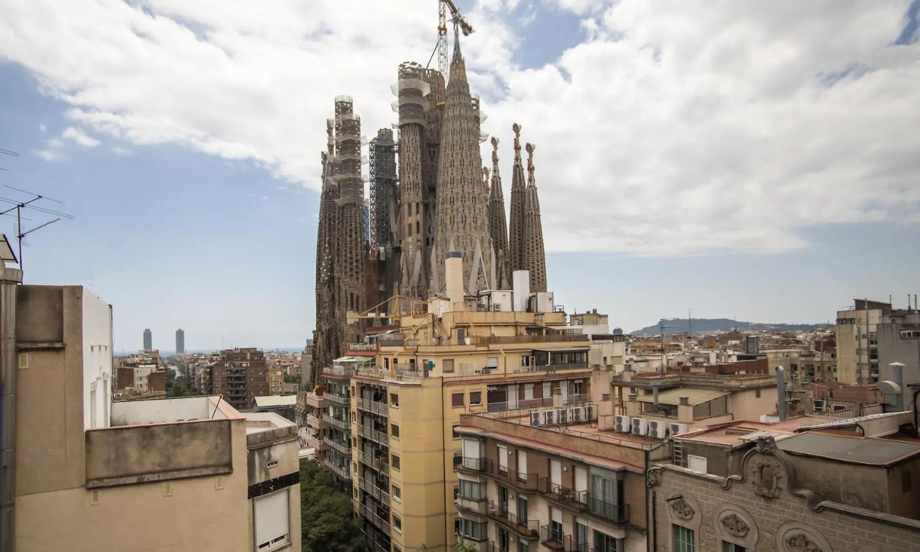 A1Mar1023 Breathtaking Rooftop In Sagrada Familia Barcelona Spain